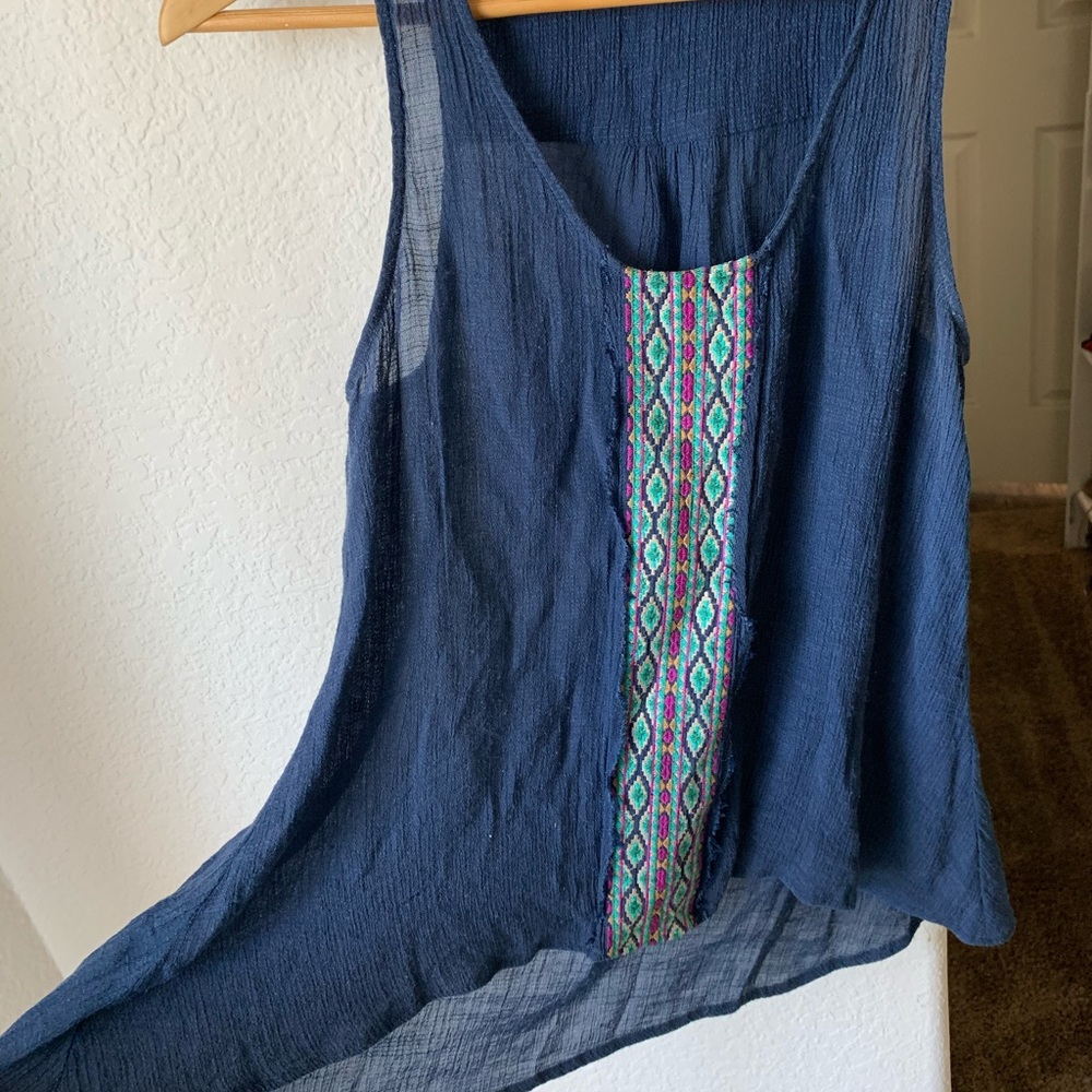Shirt - Picture 4 of 4